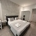 Hotiday Centro 4* Neapel