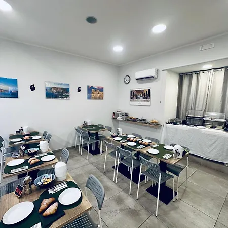 Hotiday Centro 나폴리